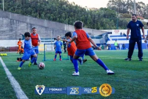 Escolinhas de Futebol do Clube desportivo primeiro de Maio