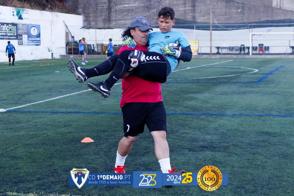 António Pinto treinador de Guarda redes do Clube Desportivo Primeiro de Maio