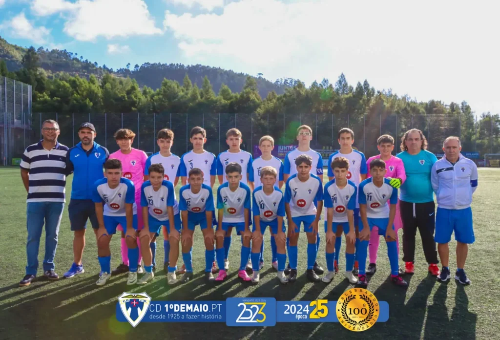Iniciados sub15 no jogo de futebol em casa do CD Nacional A Para a Divisão de Honra