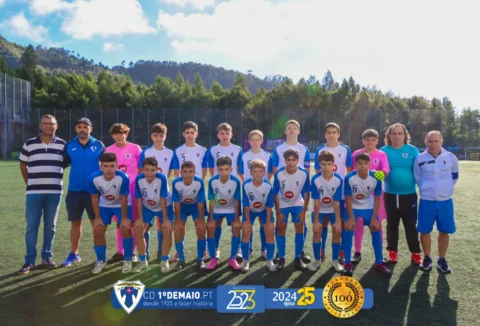 Iniciados sub15 no jogo de futebol em casa do CD Nacional A Para a Divisão de Honra