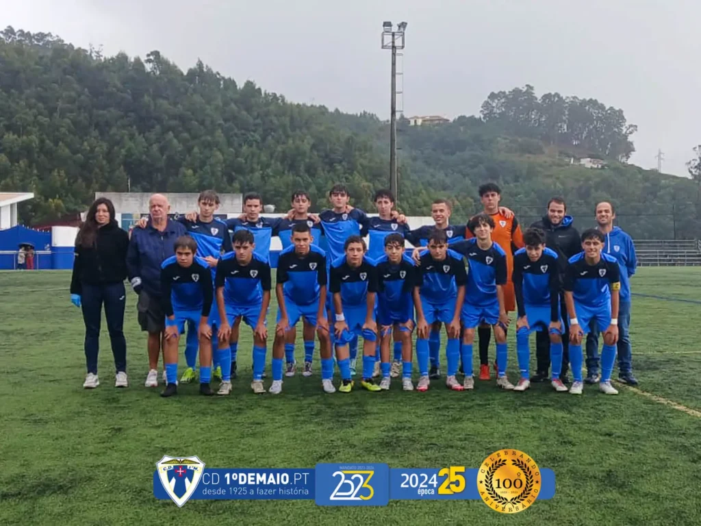 Equipa de Juvenis sub-16, equipa B do 1º de Maio que venceu com determinação
