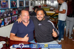 José Ricardo Ferreira Sousa "Caninha" Jogador dos Seniores do CD 1º de Maio 2024/2025 e o Presidente da Mesa da Assembleia Elves Freitas