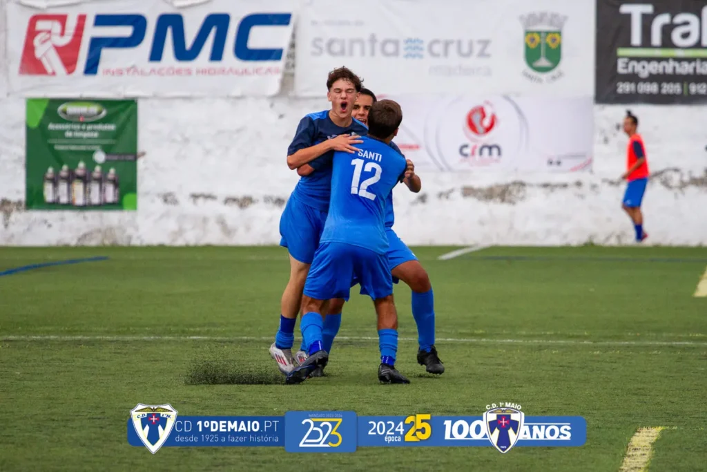 Diogo Ribeiro Brilha e Garante Empate dos Juniores Frente ao CD Ribeira Brava com Dois Golos Decisivos