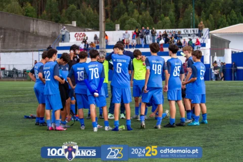 Juvenis de futebol do 1º de Maio vitória frente a ad camacha