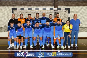 equipa Sénior masculina de futsal no jogo d eempate frete ao CS Mar´titimo "b"