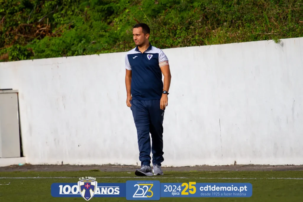 Wilson Nóbrega Treinador dos Seniores Masculinos "A" do CD 1º de Maio, época 2024/2025