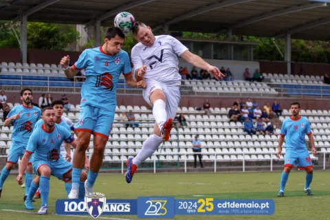 Jogo de Futebol no campo do Canicense com a Vitória do CD 1º de Maio