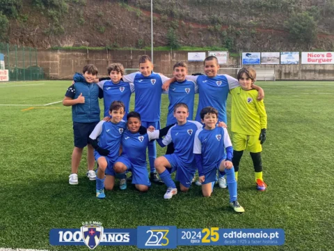 Equipa de Infantis SUB-12 B do Clube Desportivo Primeiro de Maio