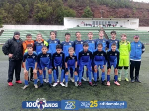 Iniciados SUB-15 do CD 1º de Maio frente ao SC Santacruzense Iniciados SUB-15 do CD 1º de Maio frente ao SC Santacruzense
