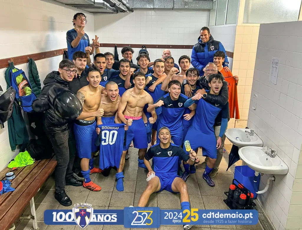 Equipa Juniores do CD 1º de Maio garantiu sábado dia 25 de janeiro de 2025 a permanência na Divisão de Honra Regional