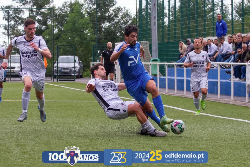 CD 1º de Maio Seniores masculinos Futebol visitaram o Cf Andorinha Clubes centenários