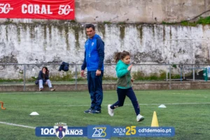 Escola de Futebol CD 1º de Maio