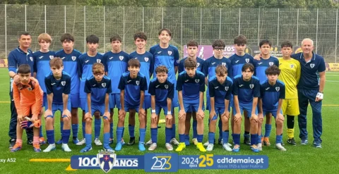 Equipa de Iniciados SUB14 do CD 1º de Maio "B" frente ao CD Nacional "B"