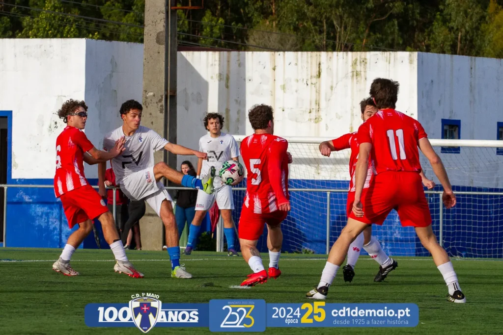 1º de Maio recebeu o Estrela da Calheta FC "B"