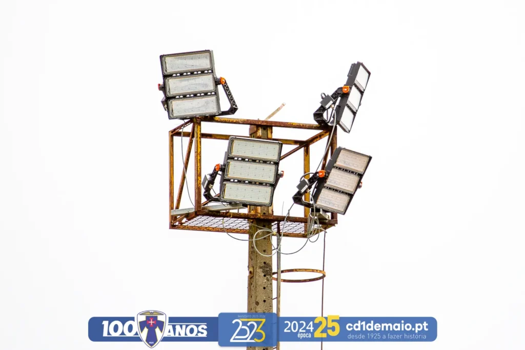 A Nova Iluminação do Estádio do CD 1º de Maio em 29 de Março de 2025
