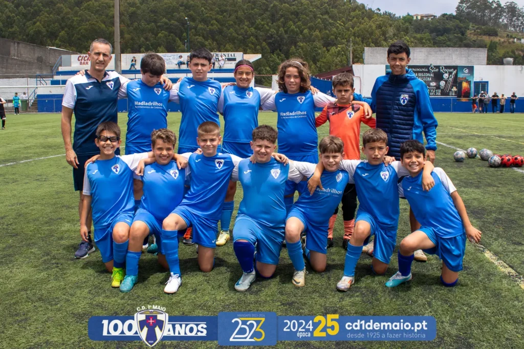 Equipa de benjamins SUB-11 do CD 1º de Maio