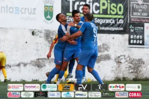 João Alexandre Quintal Alex, o Símbolo da Identidade Azul e Branca João Alexandre Quintal Alex, o Símbolo da Identidade Azul e Branca