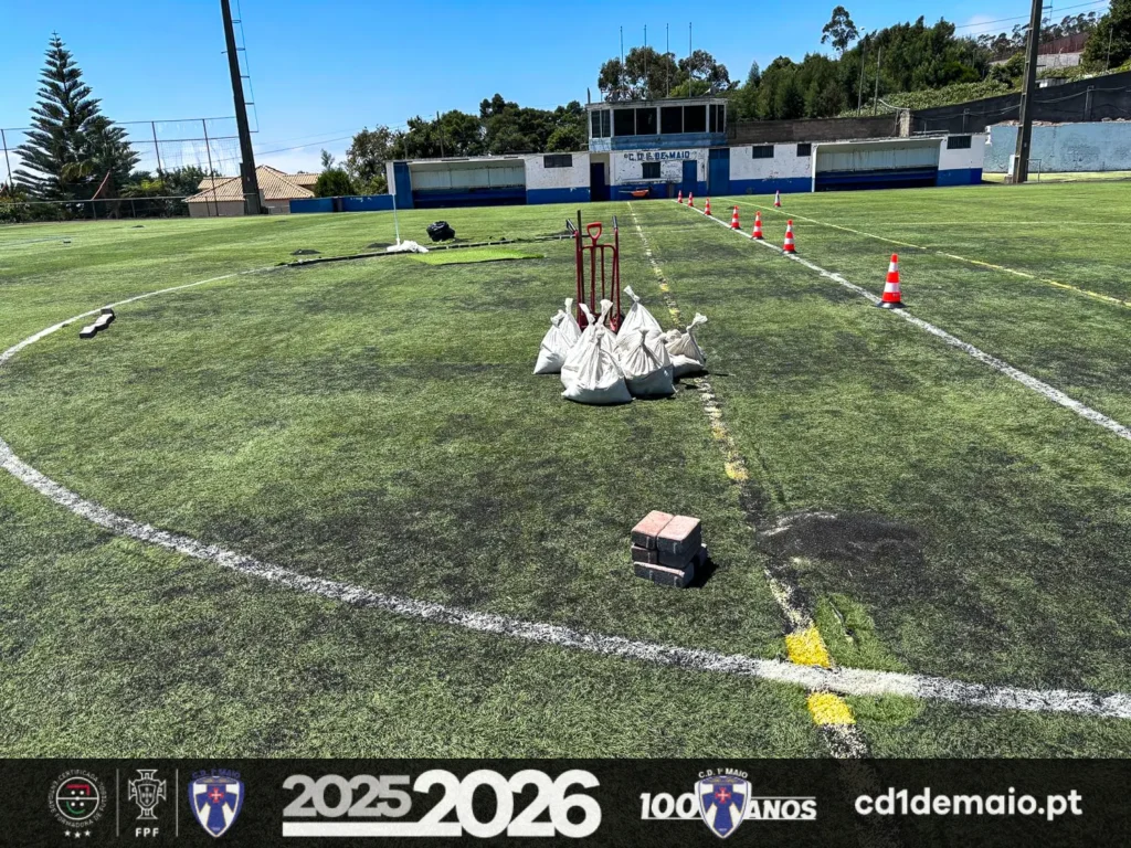 Manutenção do Campo de Futebol do 1º de Maio 2025/2026