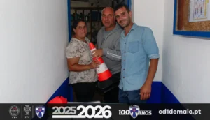 Alirio Gonçalves (ao centro) e Luísa Moura (à esquerda) na gestão dos equipamentos