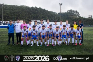 Equipa de Juvenis SUB-16 do CD 1º de Maio