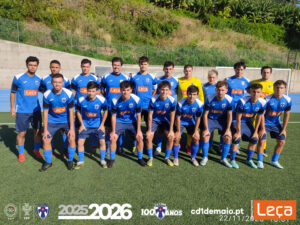 Equipa Sénior B do CD 1º de Maio em casa dos Xavelhas
