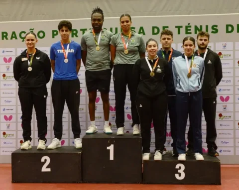 Ténis de Mesa CD 1º de Maio e CTM Santa Teresinha brilham nos Nacionais de Seniores em Gaia 2026