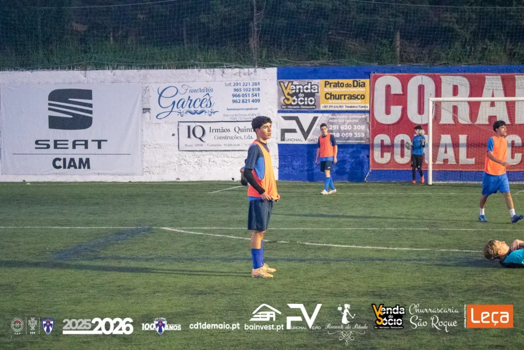 Os nossos atletas treinavam no campo, a preparar os jogos do próximo fim de semana.