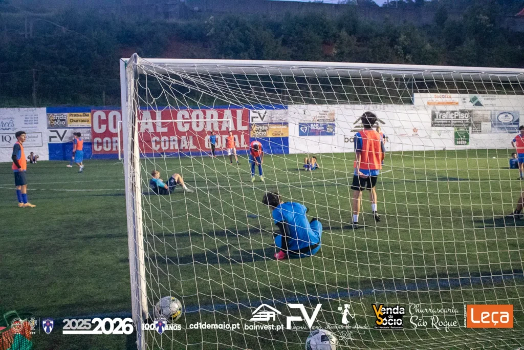 Os nossos atletas treinavam no campo, a preparar os jogos do próximo fim de semana.
