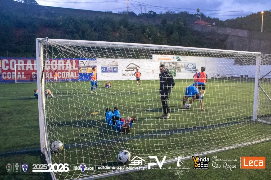 Os nossos atletas treinavam no campo, a preparar os jogos do próximo fim de semana.