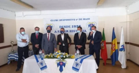 Cedência da Escola do Palheiro ferreiro para o CD 1º de Maio - 2