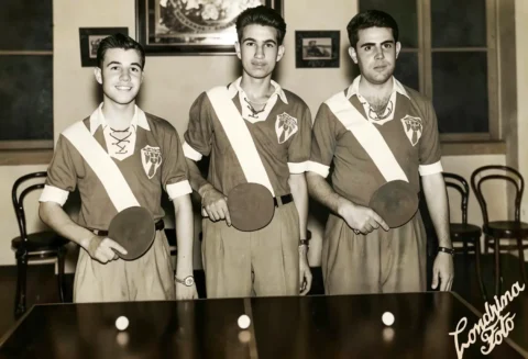 Equipa de Ténis de mesa Ping Pong campeã em 1951